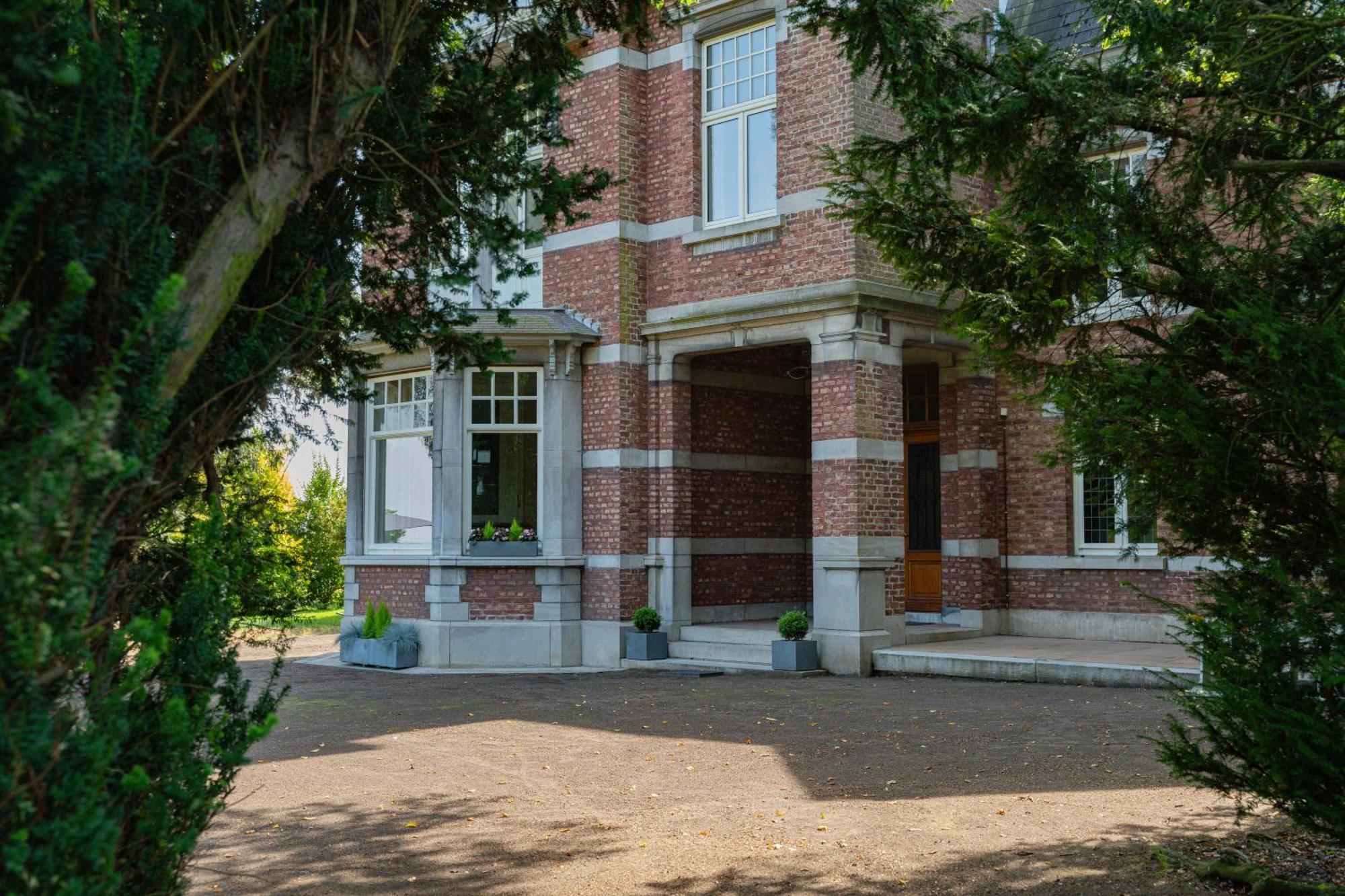 Отель Manoir Du Moulin Berloz Экстерьер фото